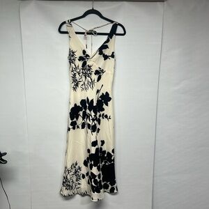 Chic Floral Midi Dress in Black and Cream